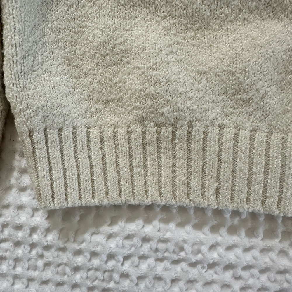 Cream Knit Floral Appliqué Sweater - Picture 5 of 5